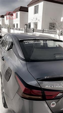 نيسان ألتيما